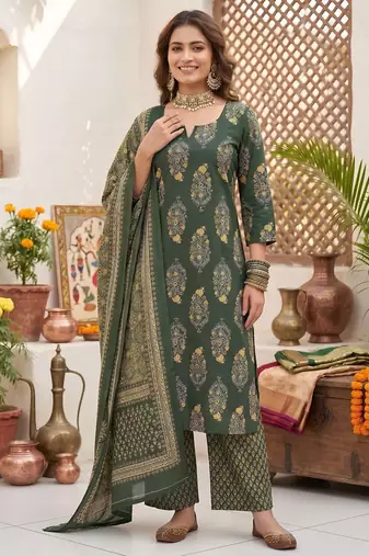 Green floral printed straight kurta set for women
