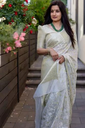 White silk blend jacuard work festival saree with unstitched blouse piece