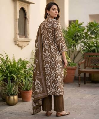 Brown floral printed straight kurta set for women 2