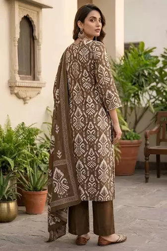 Brown floral printed straight kurta set for women