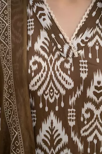 Brown floral printed straight kurta set for women