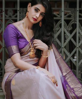 Beige wine silk blend jacuard work festival saree with unstitched blouse piece 4