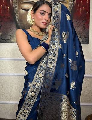 Blue silk blend jacuard work festival saree with unstitched blouse piece 4