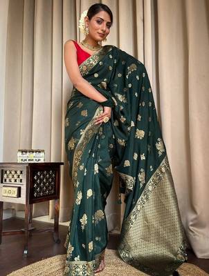 Green red silk blend jacuard work festival saree with unstitched blouse piece 1