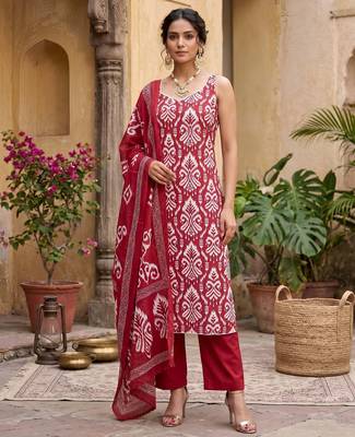 Pink floral printed straight kurta set for women 1