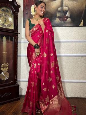 Pink green silk blend jacuard work festival saree with unstitched blouse piece 3