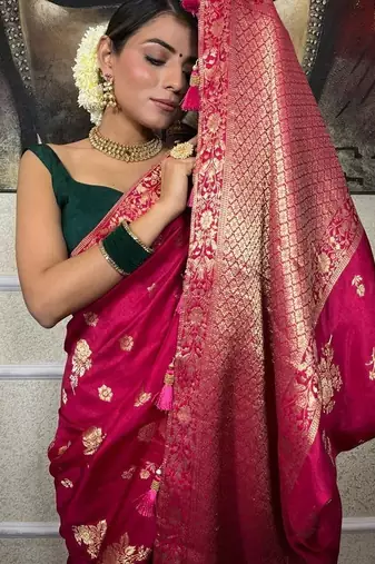 Pink green silk blend jacuard work festival saree with unstitched blouse piece