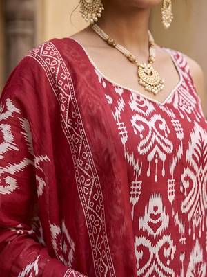 Pink floral printed straight kurta set for women 5