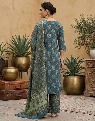 Teal green floral printed straight kurta set for women 2