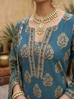 Teal green floral printed straight kurta set for women 3