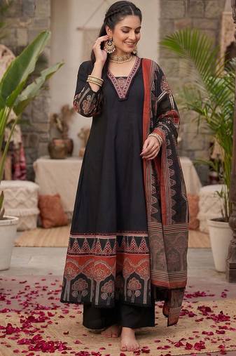 Black floral printed anarkali kurta set for women