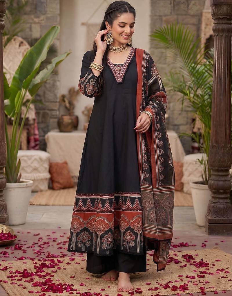 Black floral printed anarkali kurta set for women