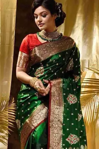 Green red silk blend jacuard work festival saree with unstitched blouse piece