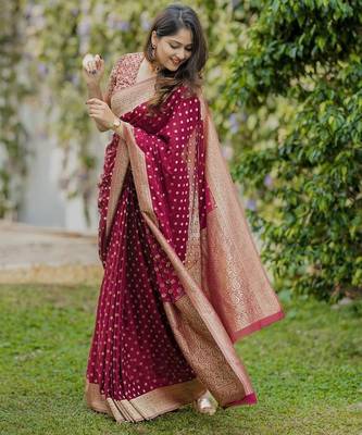 Maroon silk blend jacuard work festival saree with unstitched blouse piece 3