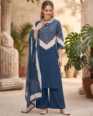 Blue floral printed straight kurta set for women 5