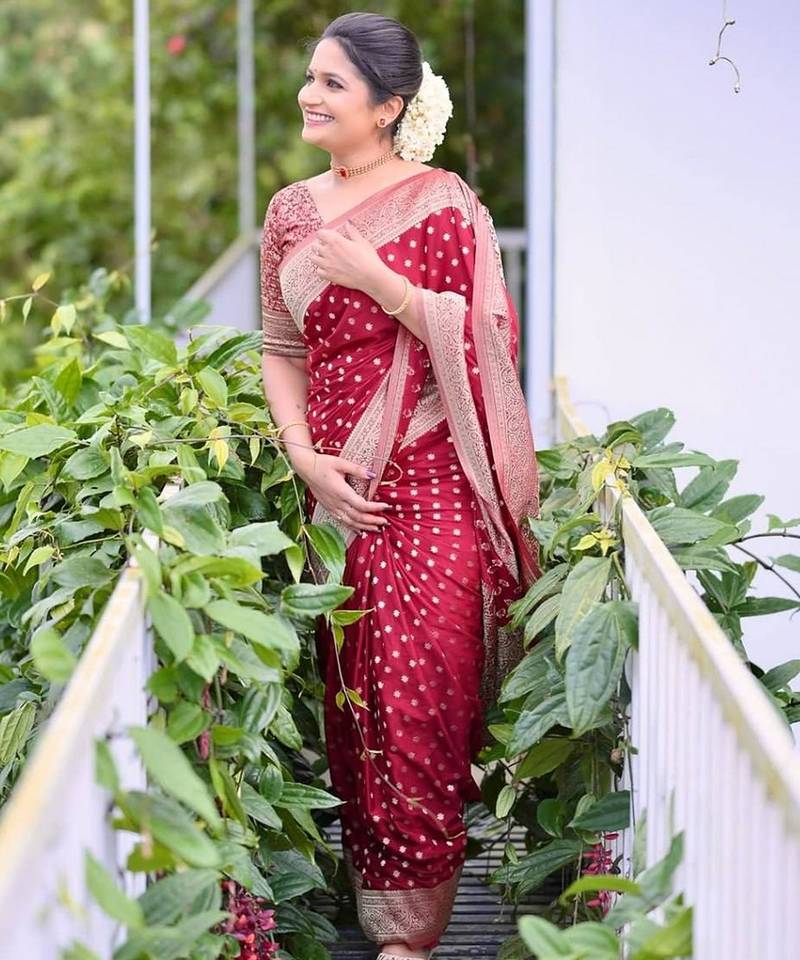 Maroon silk blend jacuard work festival saree with unstitched blouse piece