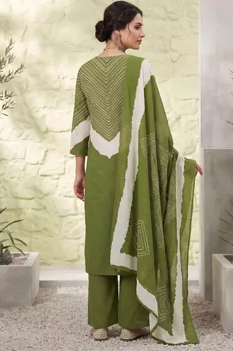 Green floral printed straight kurta set for women