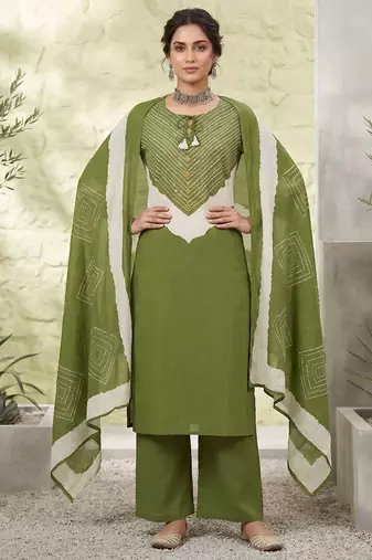 Green floral printed straight kurta set for women