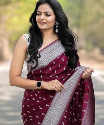 Maroon silk blend jacuard work festival saree with unstitched blouse piece 2