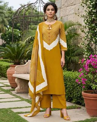 Yellow floral printed straight kurta set for women 5