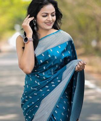 Rama  silk blend jacuard work festival saree with unstitched blouse piece 2