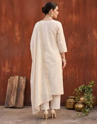 Beige floral printed straight kurta set for women 2