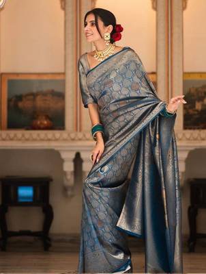 Black silk blend jacuard work festival saree with unstitched blouse piece 2