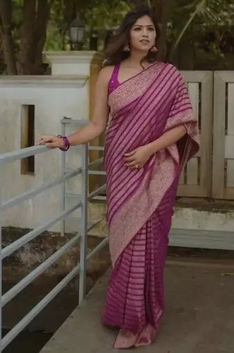 Purple silk blend jacuard work festival saree with unstitched blouse piece