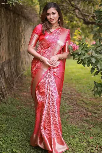 Pink silk blend jacuard work festival saree with unstitched blouse piece