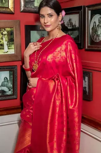 Red silk blend jacuard work festival saree with unstitched blouse piece