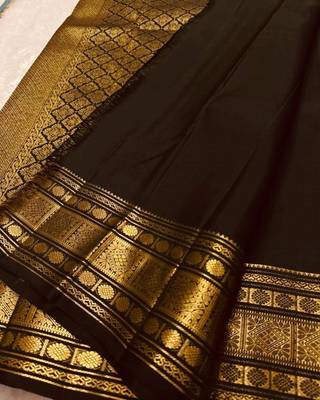 Black silk blend jacuard work festival saree with unstitched blouse piece 3