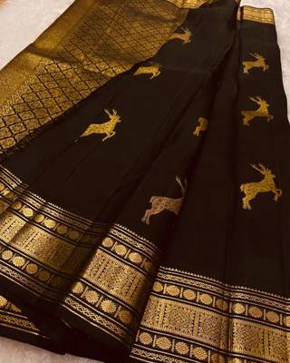 Black silk blend jacuard work festival saree with unstitched blouse piece 4