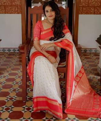 White red silk blend jacuard work festival saree with unstitched blouse piece 3