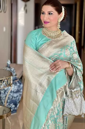 Sky blue silk blend jacuard work festival saree with unstitched blouse piece