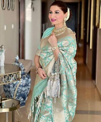 Sky blue silk blend jacuard work festival saree with unstitched blouse piece 4