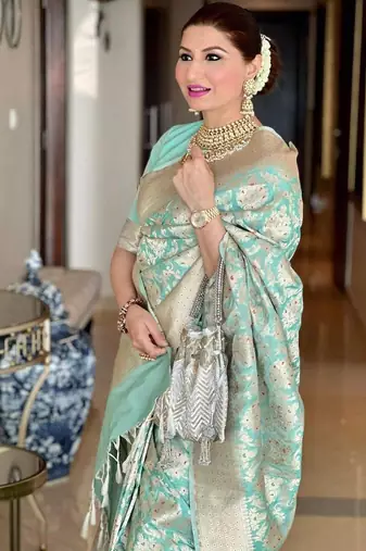 Sky blue silk blend jacuard work festival saree with unstitched blouse piece