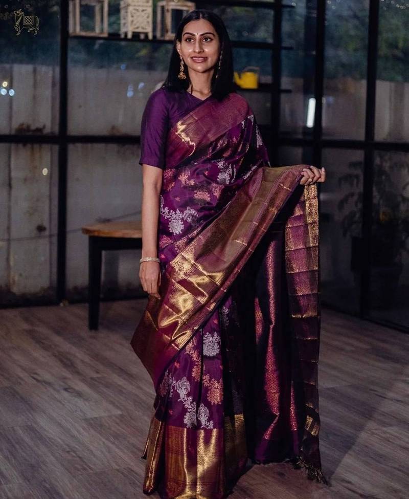 Wine silk blend jacuard work festival saree with unstitched blouse piece