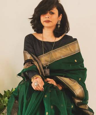 Green silk blend jacuard work festival saree with unstitched blouse piece 5