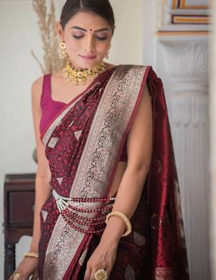 Maroon silk blend jacuard work festival saree with unstitched blouse piece 5