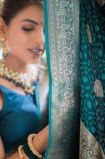 Rama silk blend jacuard work festival saree with unstitched blouse piece
