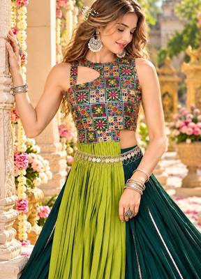 D Green Cotton Readymade Navratri Lehenga Choli with Embroidery & Thread Work 2
