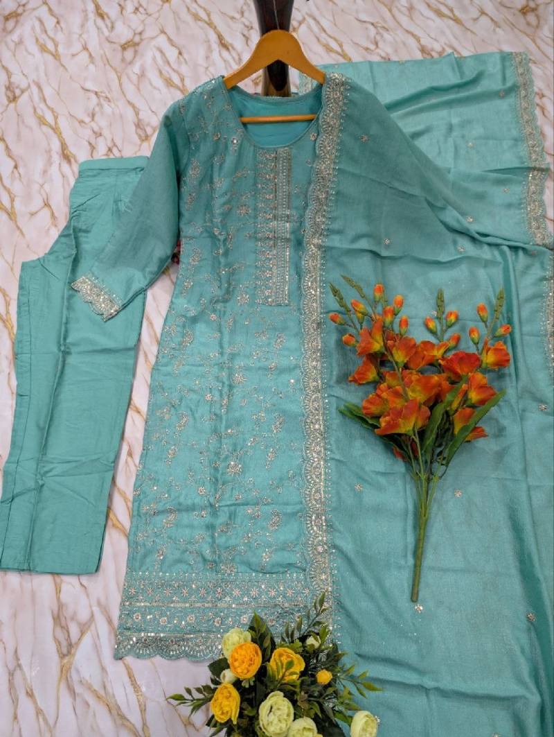 Women's sea green silk blend straight kurta set with dupatta and pant