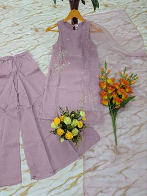 Wome's lavender silk blend straight kurti palazzo set with dupatta 6