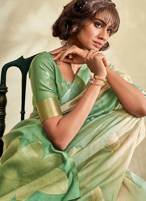 light green soft handloom silk blend saree 4