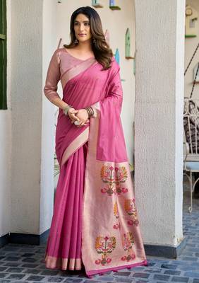 magenta zari woven cotton blend jacquard traditional saree with blouse 1