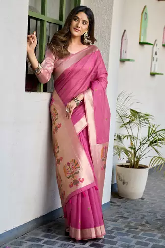 magenta zari woven cotton blend jacquard traditional saree with blouse