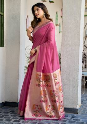 magenta zari woven cotton blend jacquard traditional saree with blouse 3