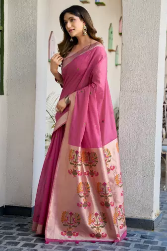 magenta zari woven cotton blend jacquard traditional saree with blouse