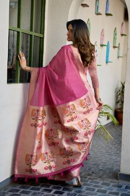 magenta zari woven cotton blend jacquard traditional saree with blouse 5