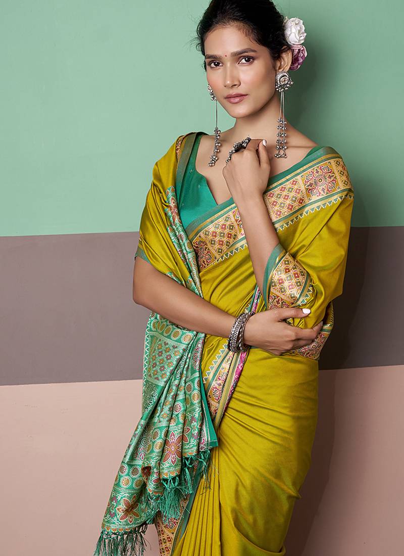 pear patola silk blend casual wear saree